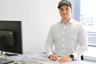 David ist im zweiten Lehrjahr zu einem Beruf, den es erst seit Kurzem gibt: bautechnische Assistenz. Damit kann der 23-Jährige örtliche Bauaufsicht im Hoch- und Tiefbau werden. 