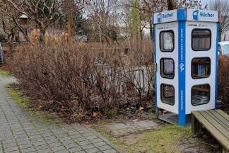Wurde ebenfalls vom Literaturhaus initiiert: Die Büchertankstelle vor der Arge in Nonntal. 