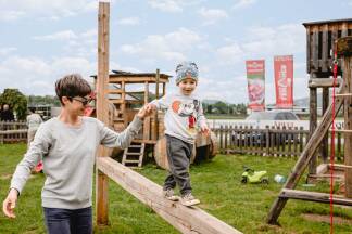 Der bestehende Spielplatz wird erweitert. Der bestehende Spielplatz wird erweitert.