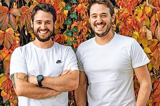  Die „Milchbuben“ Thomas (l.) und Markus Ehammer. 