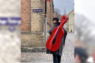 Jenö Hajdu auf dem zur Probe mit dem Symphonieorchester von Göteborg. 