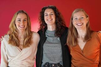 Mata-Origin-„Frontfrau“ Magdalena Binder (Mitte) mit ihren Mitgründerinnen Clara Gernerth (l.) und Julia Wimmer. 