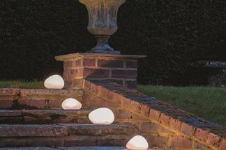 Auch dekorative Leuchten sind eine optimale Sache, um den Garten aufzuhübschen.   Auch dekorative Leuchten sind eine optimale Sache, um den Garten aufzuhübschen.