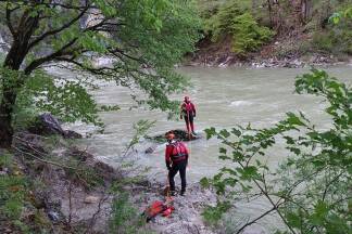 Die Suchaktion wurde am Samstagabend abgebrochen und am Sonntag fortgeführt. 