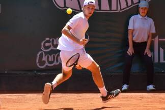 Nächster Stopp: Roland Garros. Nächster Stopp: Roland Garros.