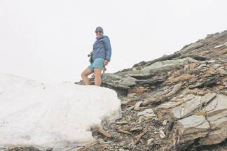 Heike Renger hoch oben am Hochtor. 