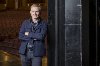 Der Technische Direktor der Salzburger Festspiele, Andreas Zechner, auf „seiner“ Bühne. 