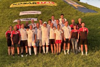 Insgesamt 25 Athleten des Salzburger Fußballgolf-Clubs waren bei der WM in Ungarn am Start. Insgesamt 25 Athleten des Salzburger Fußballgolf-Clubs waren bei der WM in Ungarn am Start.