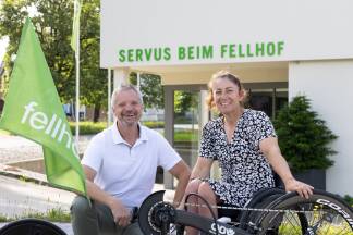 Das Unternehmen Fellhof aus Hof ist seit heuer Sponsor von Cornelia Wibmer. Gemeinsam werden auch neue Produkte entwickelt.  Das Unternehmen Fellhof aus Hof ist seit heuer Sponsor von Cornelia Wibmer. Gemeinsam werden auch neue Produkte entwickelt.