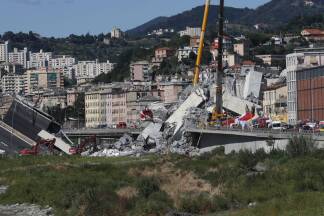 Am 14. August 2018 kamen beim Einsturz einer vierspurigen Autobahnbrücke in der italienischen Hafenstadt Genua zahlreiche Menschen ums Leben.  