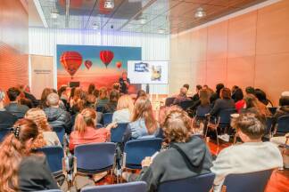 Ein voll besetzter Saal bei Katharina Mühls „Umsetzen statt Aufschieben“. 