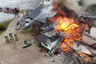 In St. Gilgen stand am Donnerstag eine Almhütte in Vollbrand. 