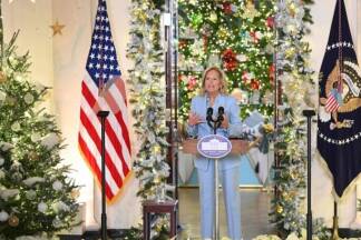 Traditionell liegt die Auswahl der Weihnachtsdekoration in den Händen der First Lady. Im Bild Jill Biden im November 2023. 