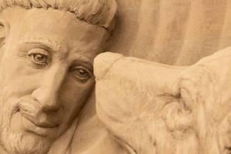 Unter der künstlerischen Leitung des Kanadiers David Ducharme entstanden die Werke aus Sand. 