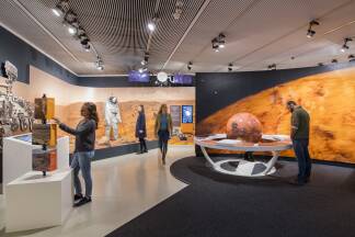 Sonderausstellung „Mars – Die Entdeckung des Roten Planeten“. 