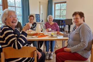 Brachten neben Hunger gute Laune mit: Christel Frehe, Maria Kreuzeder, Maria Stehböck und Resi Czech (von links).  Brachten neben Hunger gute Laune mit: Christel Frehe, Maria Kreuzeder, Maria Stehböck und Resi Czech (von links).