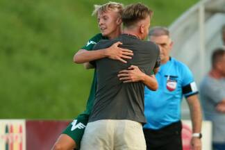 Bleiben im Frühjahr ein Team: Lucas Wildmann und Trainer Bernhard Huber-Rieder. 
