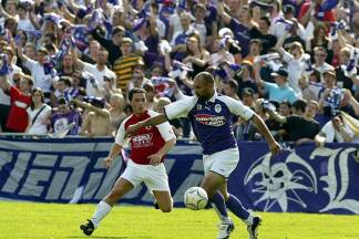 Milan Pavlovic (rechts) jubelten 2006 die Austria-Fans zu. 