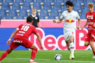 Ex-Bulle Mohammad Sadeqi verstärkt Neumarkt. 