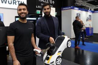 Jaqup und Ehsan Zadmard setzen mit ihrem Startup „Alveri“ auf E-Mobilität. Jaqup und Ehsan Zadmard setzen mit ihrem Startup „Alveri“ auf E-Mobilität.