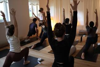 Gentle-Yoga am morgen. 