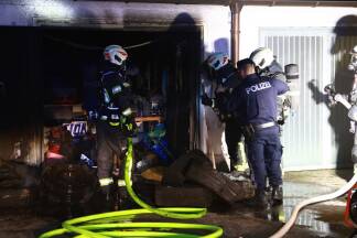 Bilder vom Einsatz der Berufsfeuerwehr. 