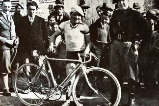 Salzburger Radheld der Nachkriegsjahre: Richard Menapace.  