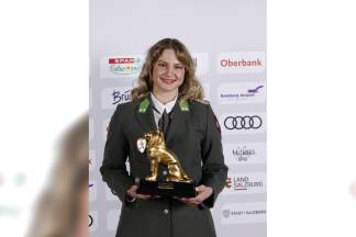 Elena Dengg. 