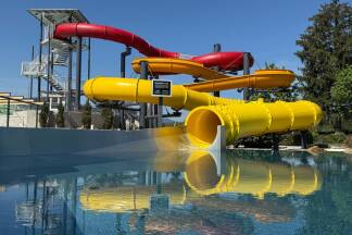 107 Meter lang – die neue Rutsche im Erlebnisbad Ainring ist in dieser Form einzigartig. 