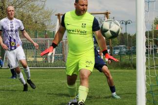 Rettet sich Plainfeld (hier Tormann Karl Schmitzberger) in der 1. Landesliga, profitieren andere Vereine im Norden Salzburgs. 