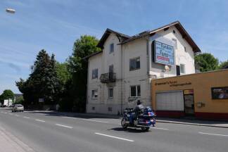 Hinter diesem Gebäude in der Vogelweiderstraße 40 in Salzburg-Schallmoos befinden sich die sogenannten Palfingergründe. 
