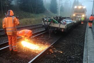 Die Mitarbeiterinnen und Mitarbeiter sind für ein über 330 Kilometer langes Schienennetz verantwortliche.  