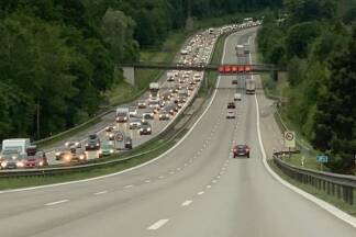 Es kommt noch mehr: Auch auf der A8 bei Irschenberg staute es sich Samstagfrüh bereits. 