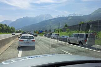 Situation am Freitagnachmittag auf der Tauernautobahn bei Kuchl - und so sah es auch am Samstag aus. 