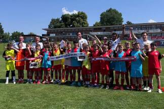 Die Talente und ihre Trainer am Sonntag in Seekirchen. 