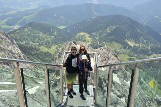 ... dann hoch hinaus auf die „Treppe ins Nichts“ auf dem Dachstein. 