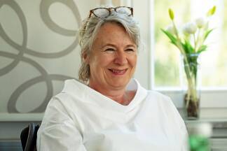 Susanne Erhart von frauenanderskompetent ist der Meinung, dass Frauen lange genug Flexibilität bewiesen haben und dass nun die Rahmenbedingungen zu ihren Gunsten zu gestalten sind.  