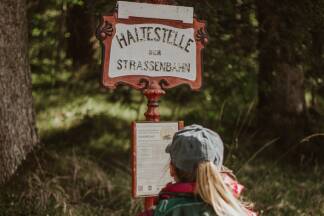 Einen Gang zurückschalten mit Nostalgie: die Museumstramway. 