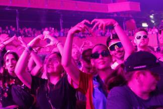 Ausgelassene Stimmung bei der Opening Show am ELF 