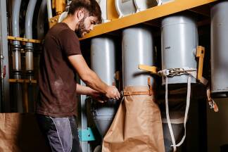 In der Dyk-Mühle konzentriert man sich auf die Getreideverarbeitung. Die Produkte sind bei Vermarktungspartnern erhältlich. 