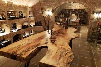 Der alte Weinkeller ist ein besonderes Highlight im Schloss. 