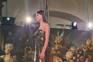 Chopard-Ohrringe erreichten bei der Auktion am Abend 100.000 Euro. 