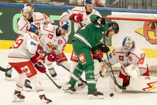 Auch Salzburgs Keeper Atte Tolvanen musste mehrmals sein Können unter Beweis stellen. 