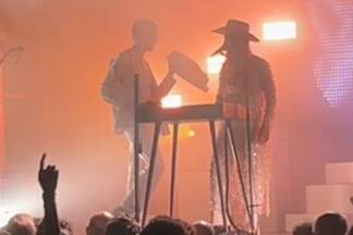 Gefeiert wurde mit Livekonzerten von Cari Cari, Anna Mabo, dem Mobile Music Club feat. Anna Buchegger und der Trachtenmusikkapelle Obertrum. Gefeiert wurde mit Livekonzerten von Cari Cari, Anna Mabo, dem Mobile Music Club feat. Anna Buchegger und der Trachtenmusikkapelle Obertrum.