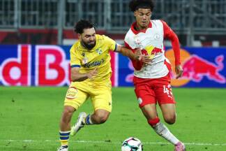 Ex-Kollegen im Duell: Tolgahan Sahin und Enrique Aguilar. 