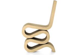 Der Wiggle Side Chair von Vitra repräsentiert biophiles Design.  