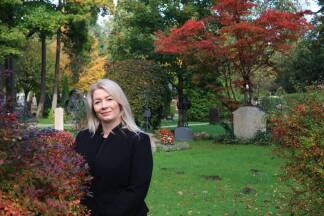 Prächtige Farben am Friedhof 