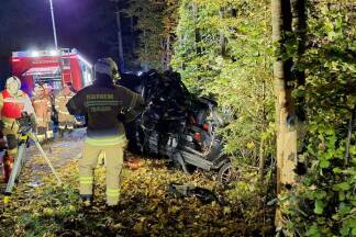 Bilder vom Unfalleinsatz in Thalgau. 