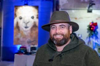 Daniel Schartner bietet Alpakawanderungen an. Daniel Schartner bietet Alpakawanderungen an.