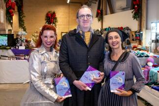Silke Stein, Werner Depauly und Ali Schwaiger vom EL-Theater führen das Weihnachtsstück „Schicksalsfäden“ auf. Silke Stein, Werner Depauly und Ali Schwaiger vom EL-Theater führen das Weihnachtsstück „Schicksalsfäden“ auf.